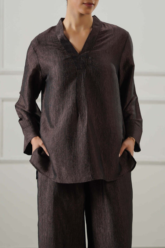 COFFEE TEXTURED FLOWY V NECK TOP
