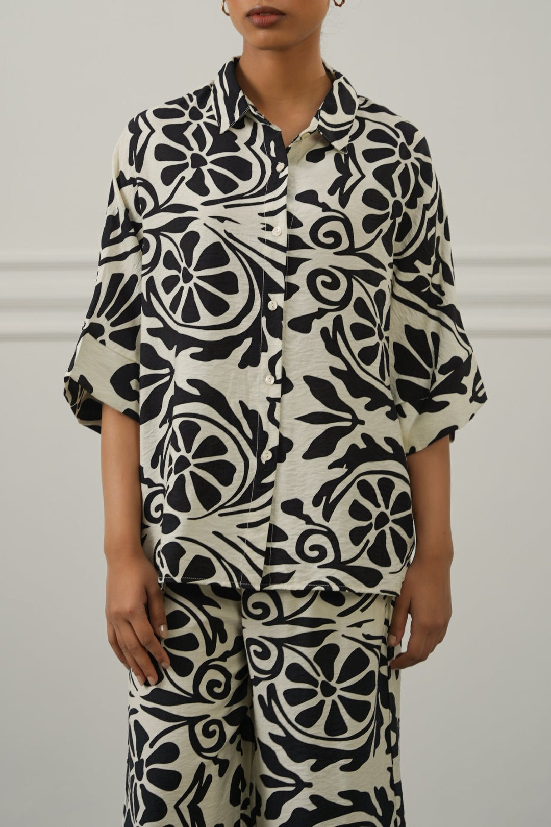 BLACK MEDALLION RESORT SHIRT