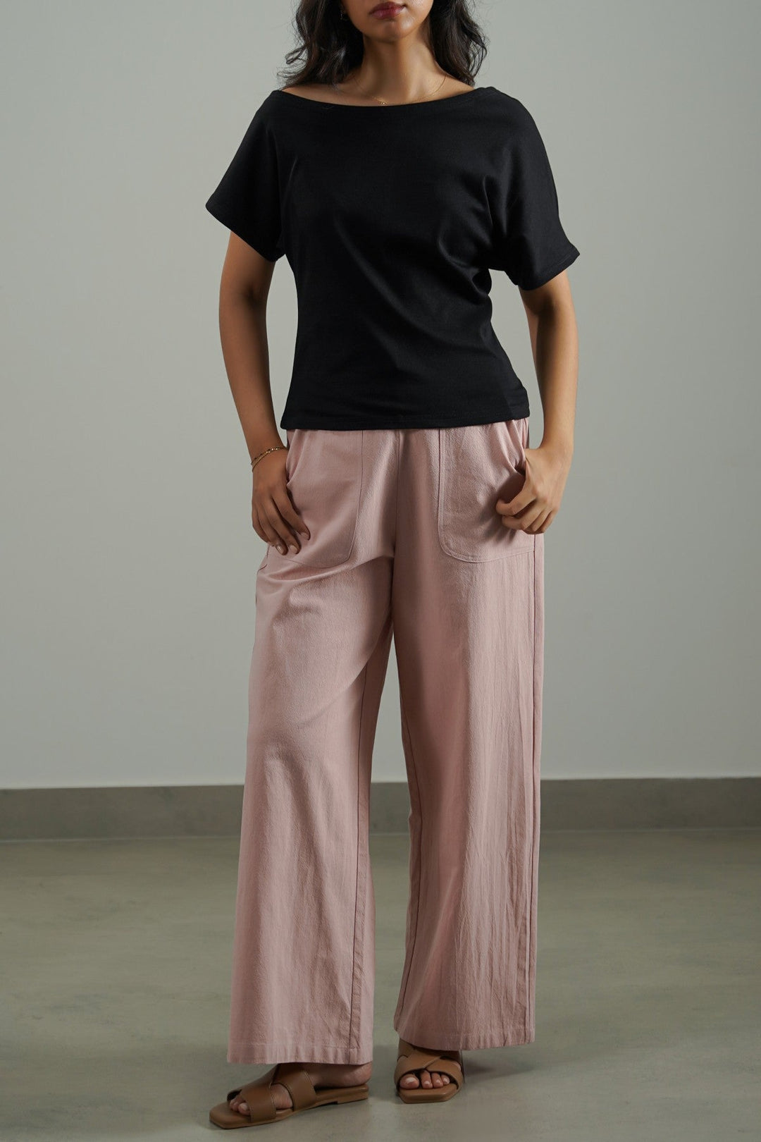BARE SHOULDER TEE
