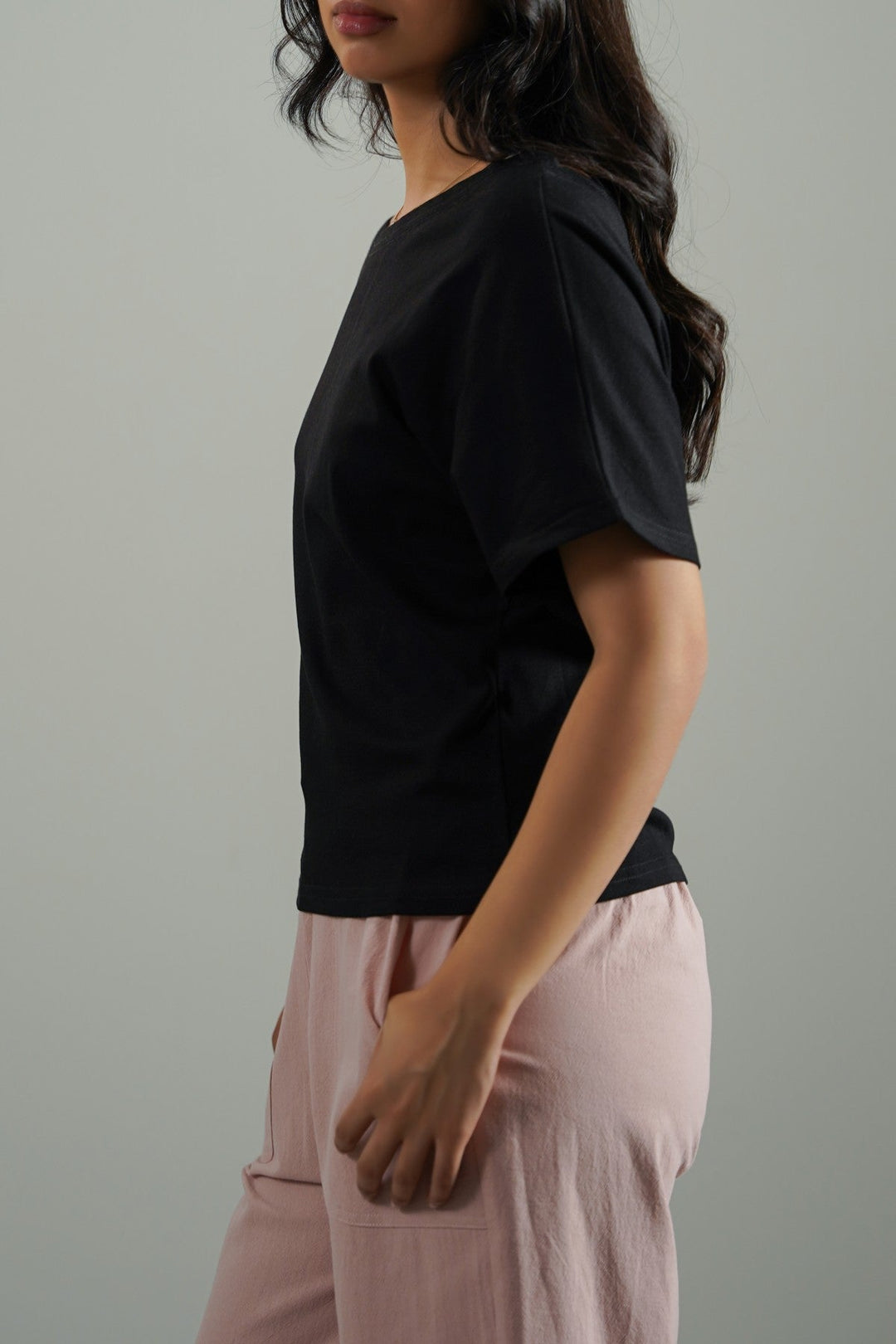 BARE SHOULDER TEE