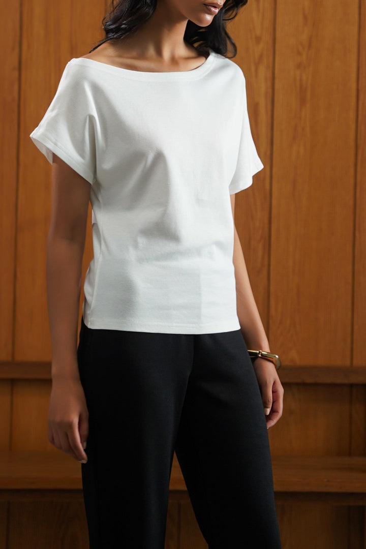 BARE SHOULDER TEE