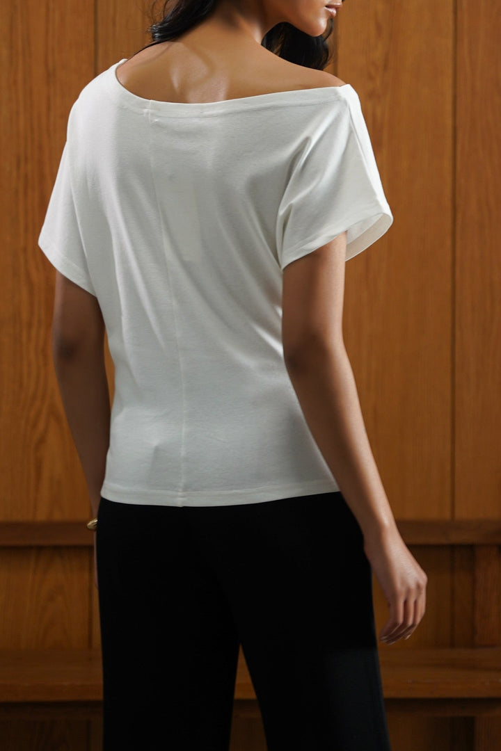 BARE SHOULDER TEE