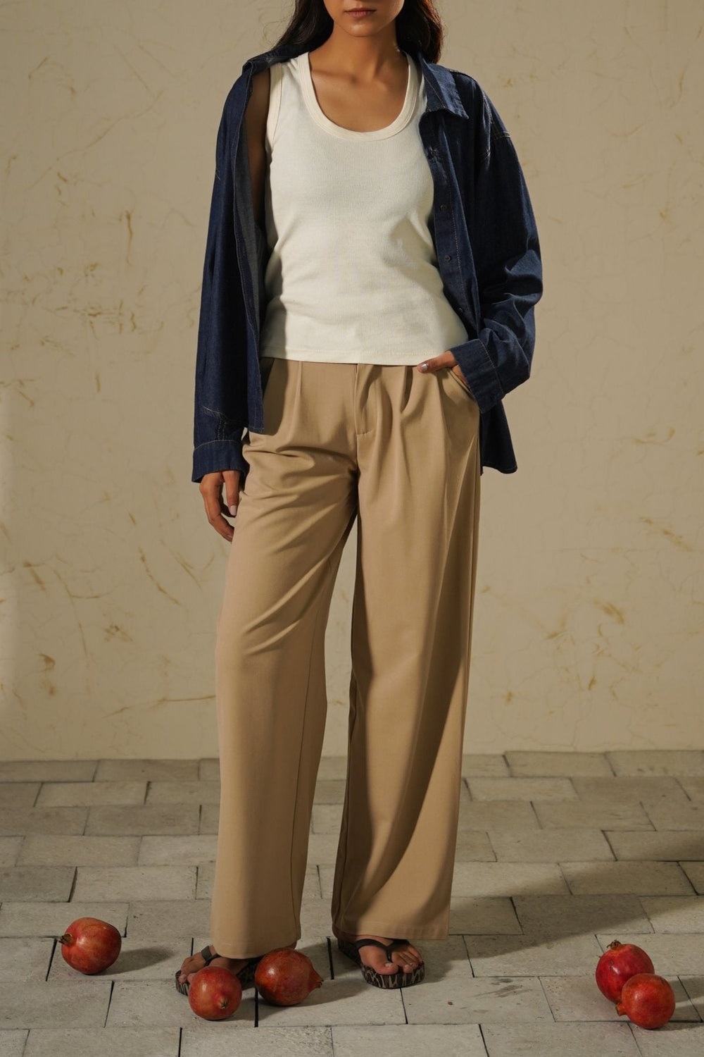 IVORY SCOOPNECK TANK