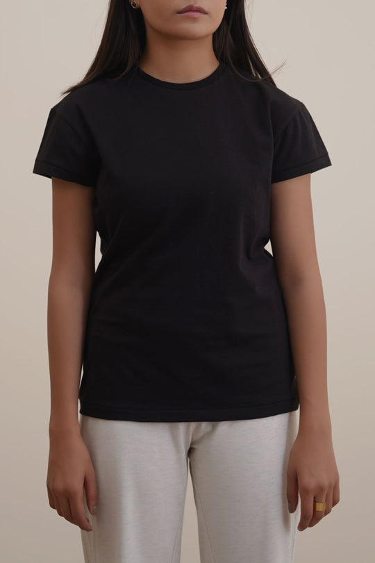 BLACK EVERYDAY STAPLE TEE