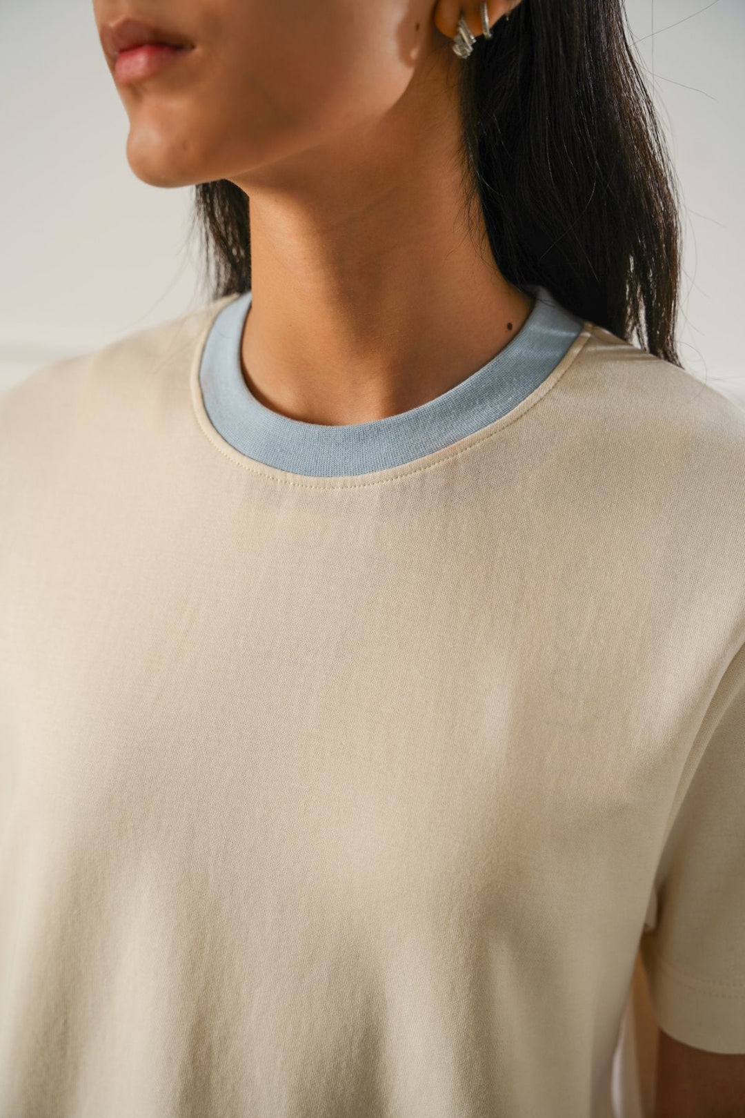 IVORY CROPPED CONTRAST TEE