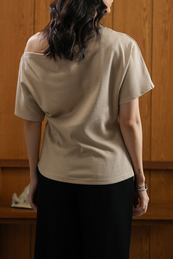 TEXTURED BLOUSON KNIT TOP