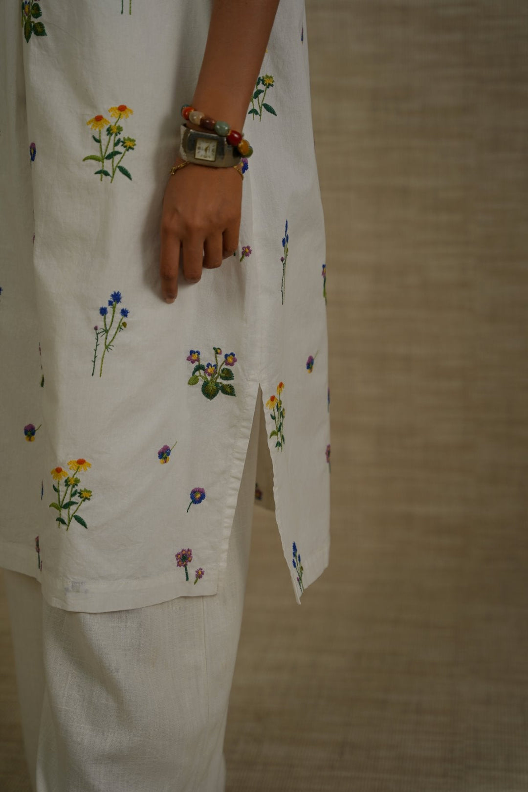 WHITE DITSY FLORAL SHIRT