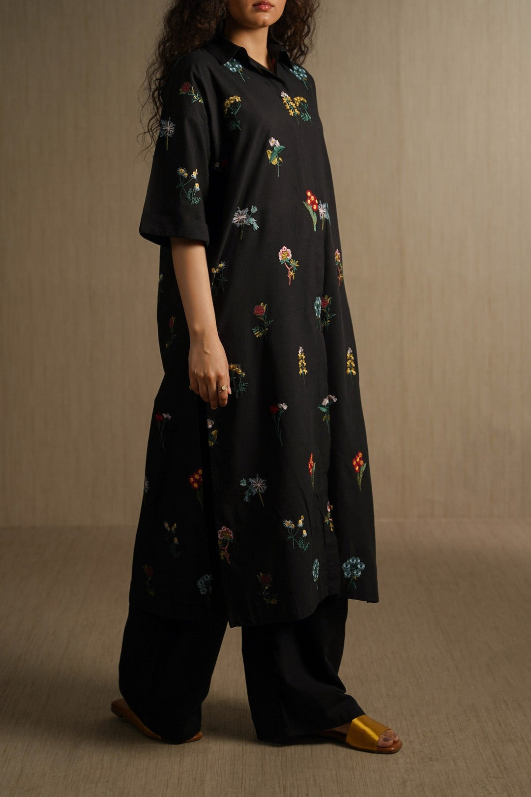 BLACK BLACK FLORA TUNICS