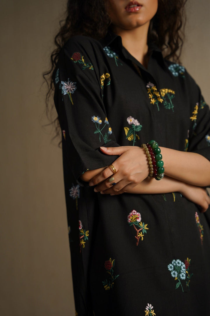 BLACK BLACK FLORA TUNICS