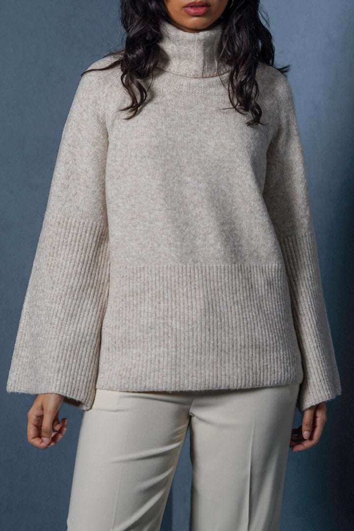 CREAM MOROCCO RIB SLEEVE SWEATER