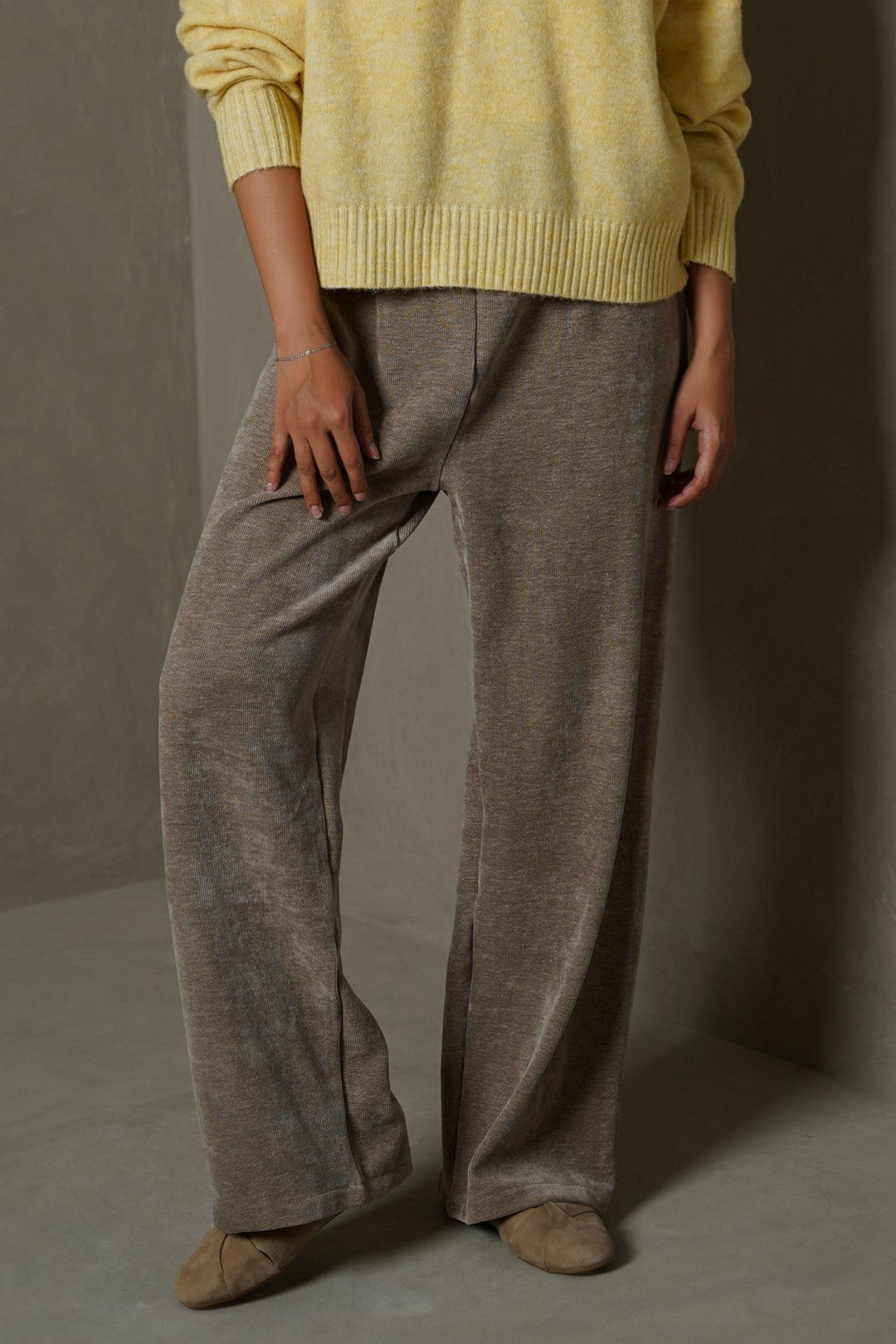 SAND VELVET EARTH TROUSERS