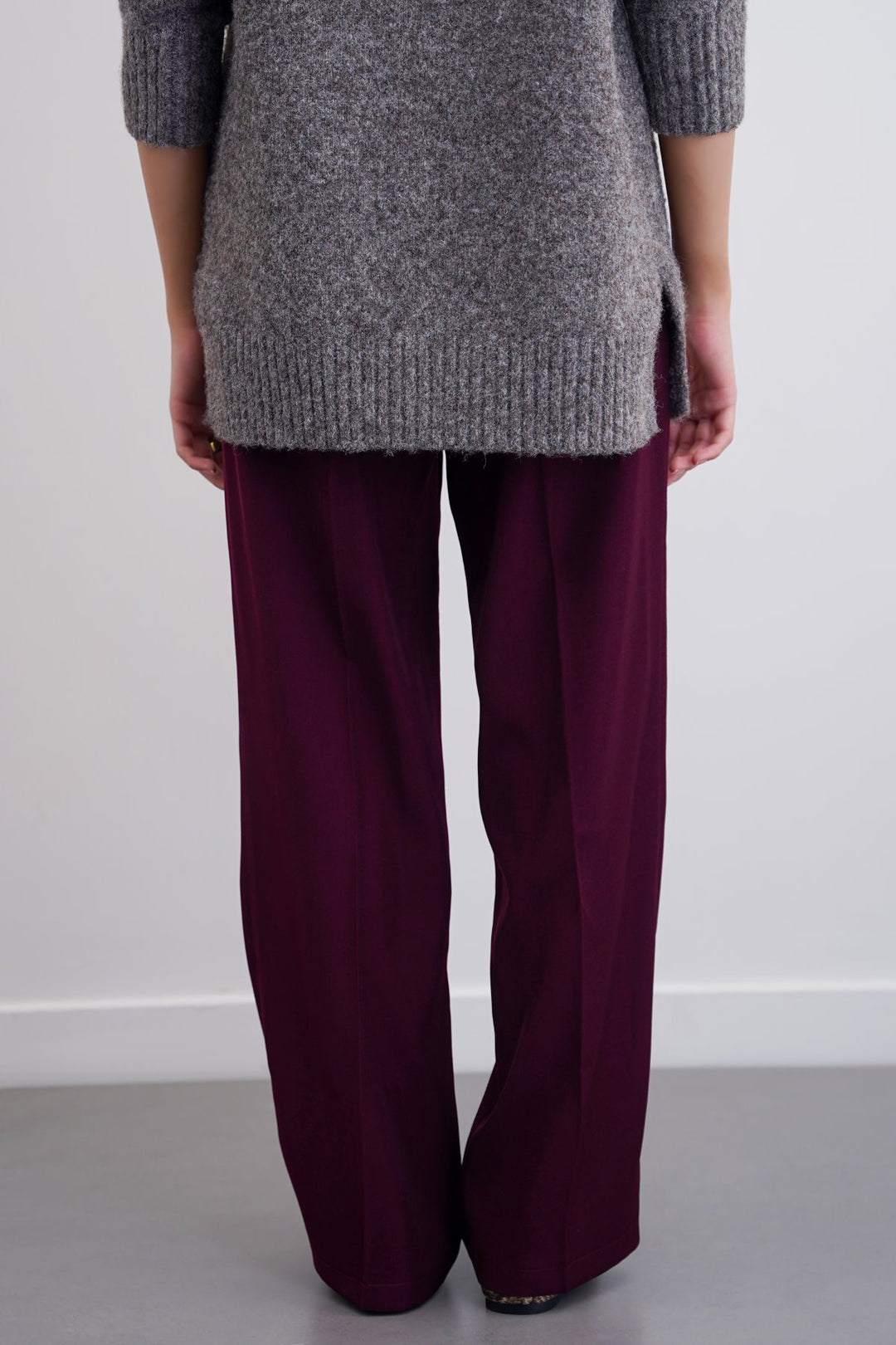 BURGUNDY TAILORED SLIM PANTS