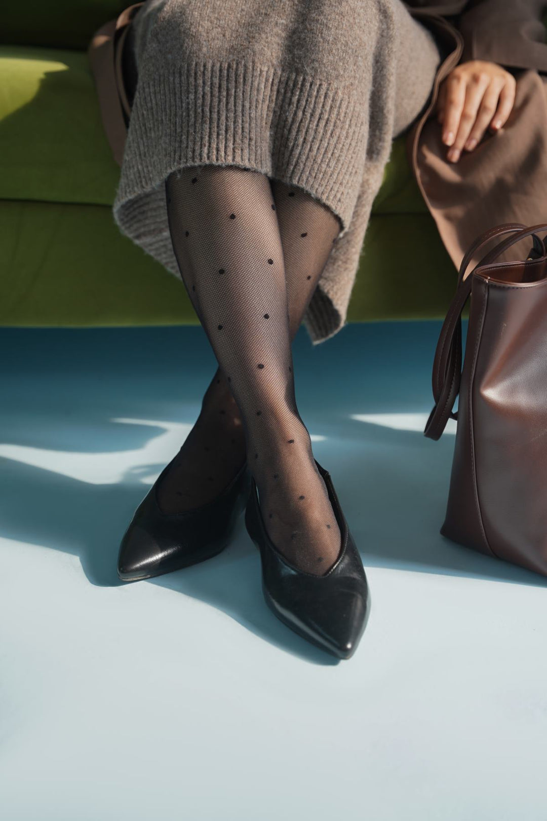 BLACK MESH DOT STOCKINGS