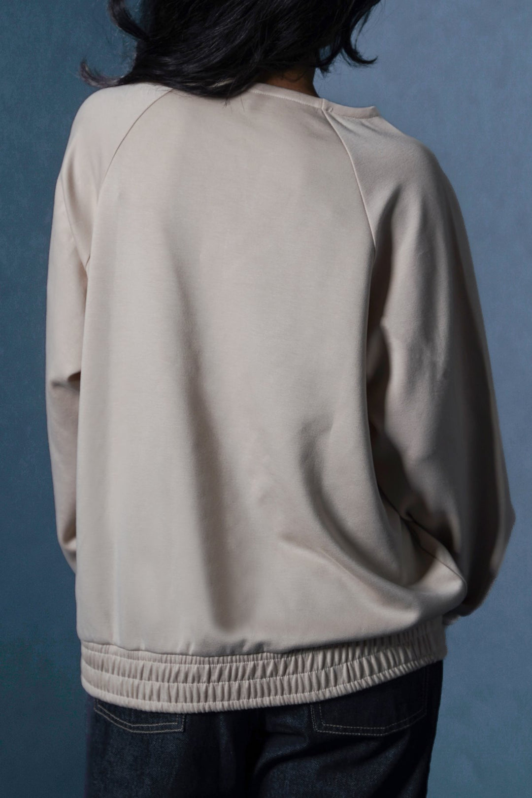 BEIGE V-NOTCH PULLOVER