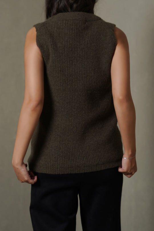GREEN COSY SWEATER VEST