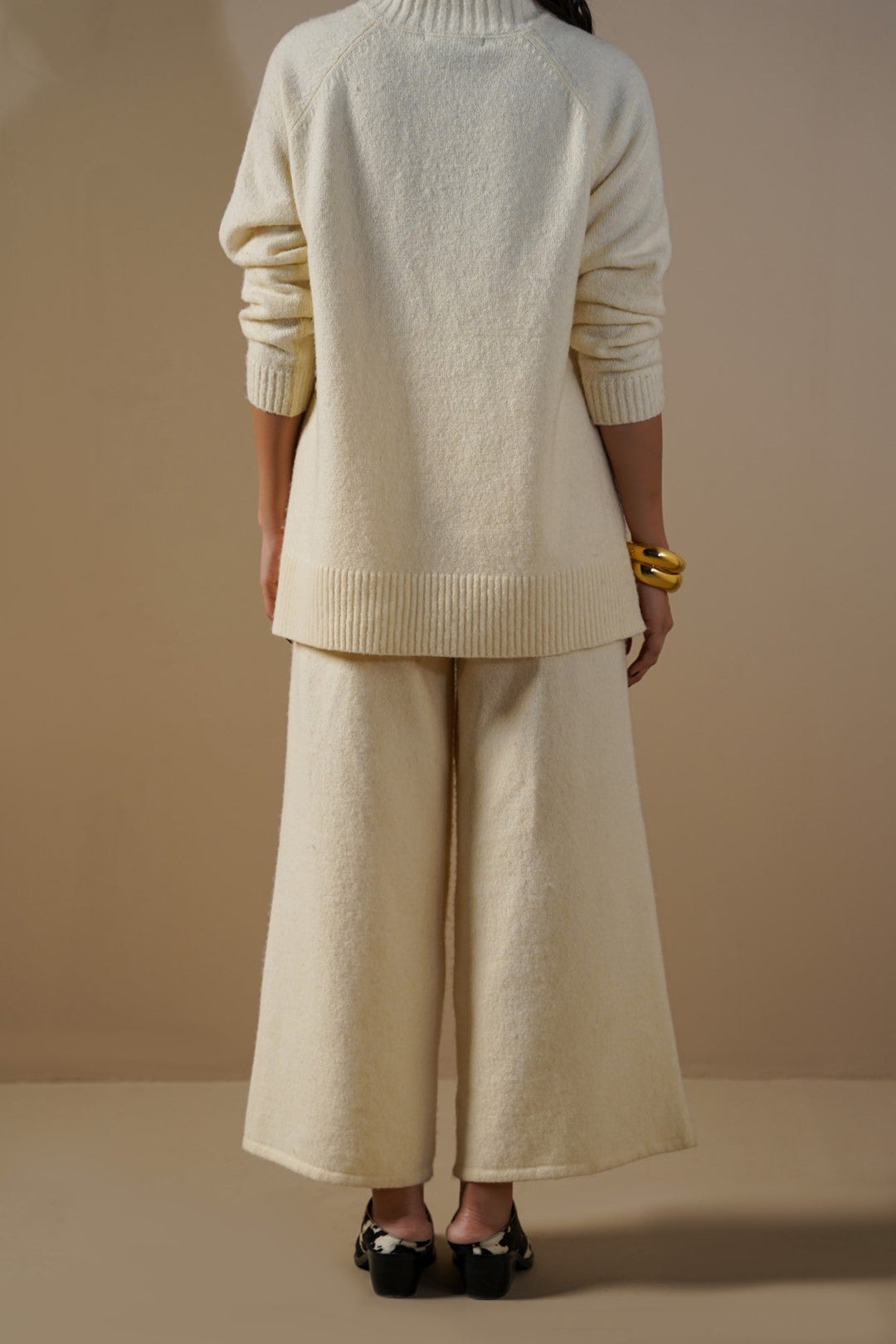 CREAM HENLEY RIBBED PULLOVER