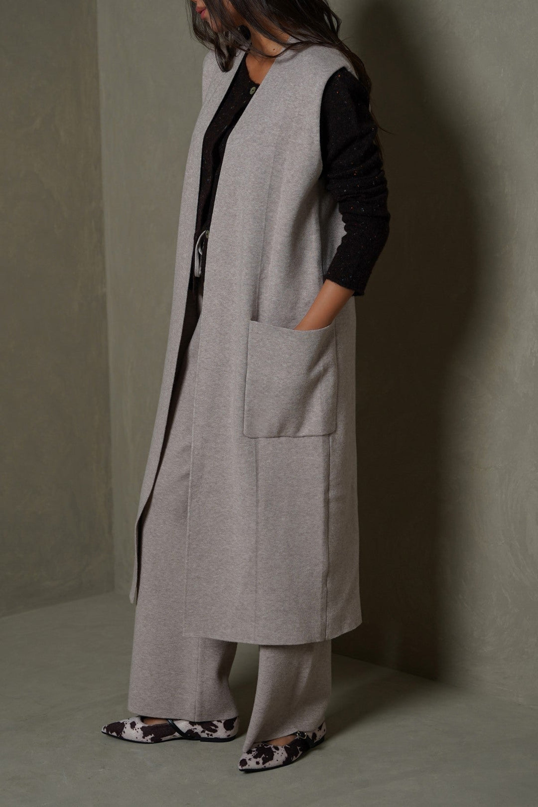 BEIGE URBAN WALK CARDIGAN