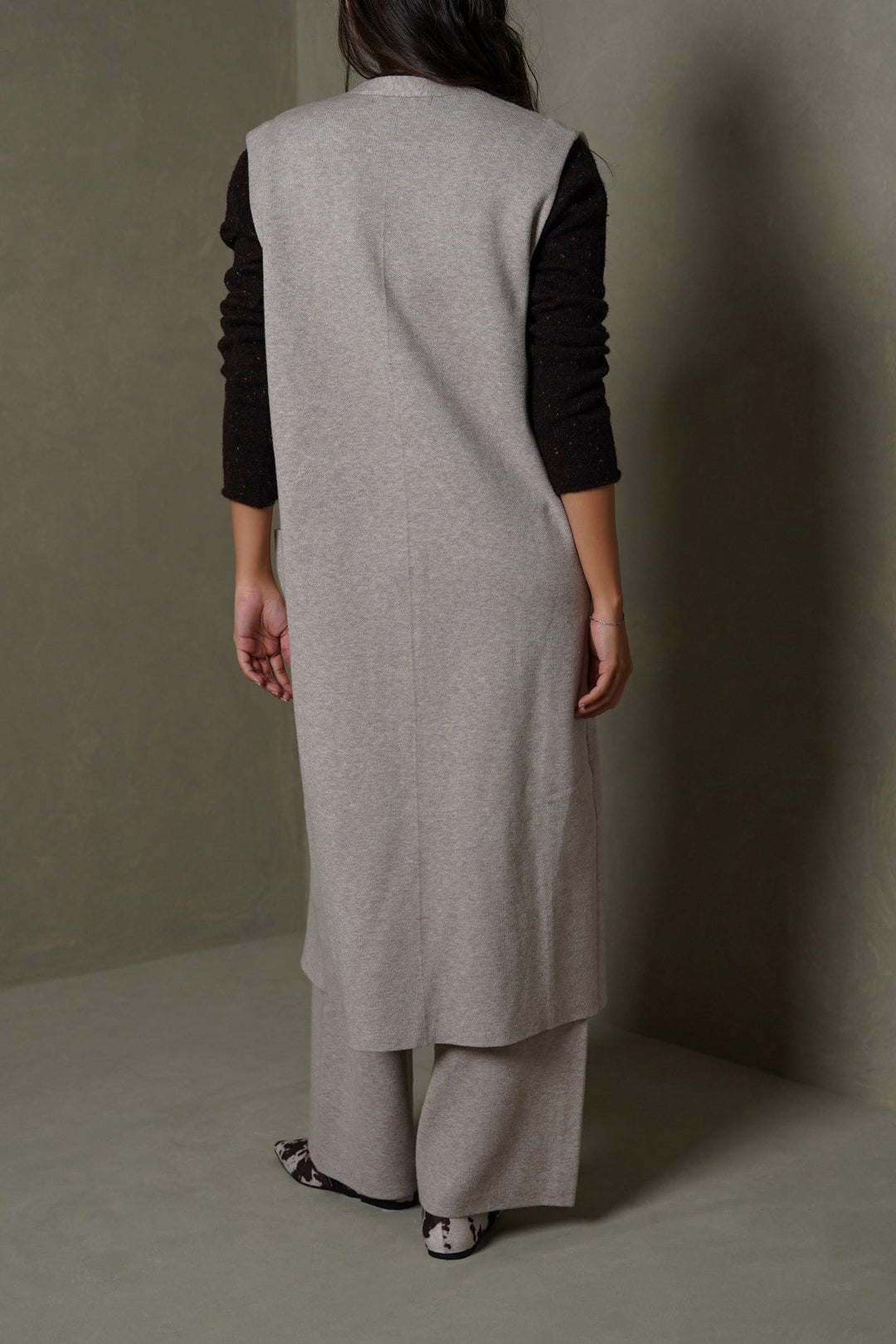 BEIGE URBAN WALK CARDIGAN