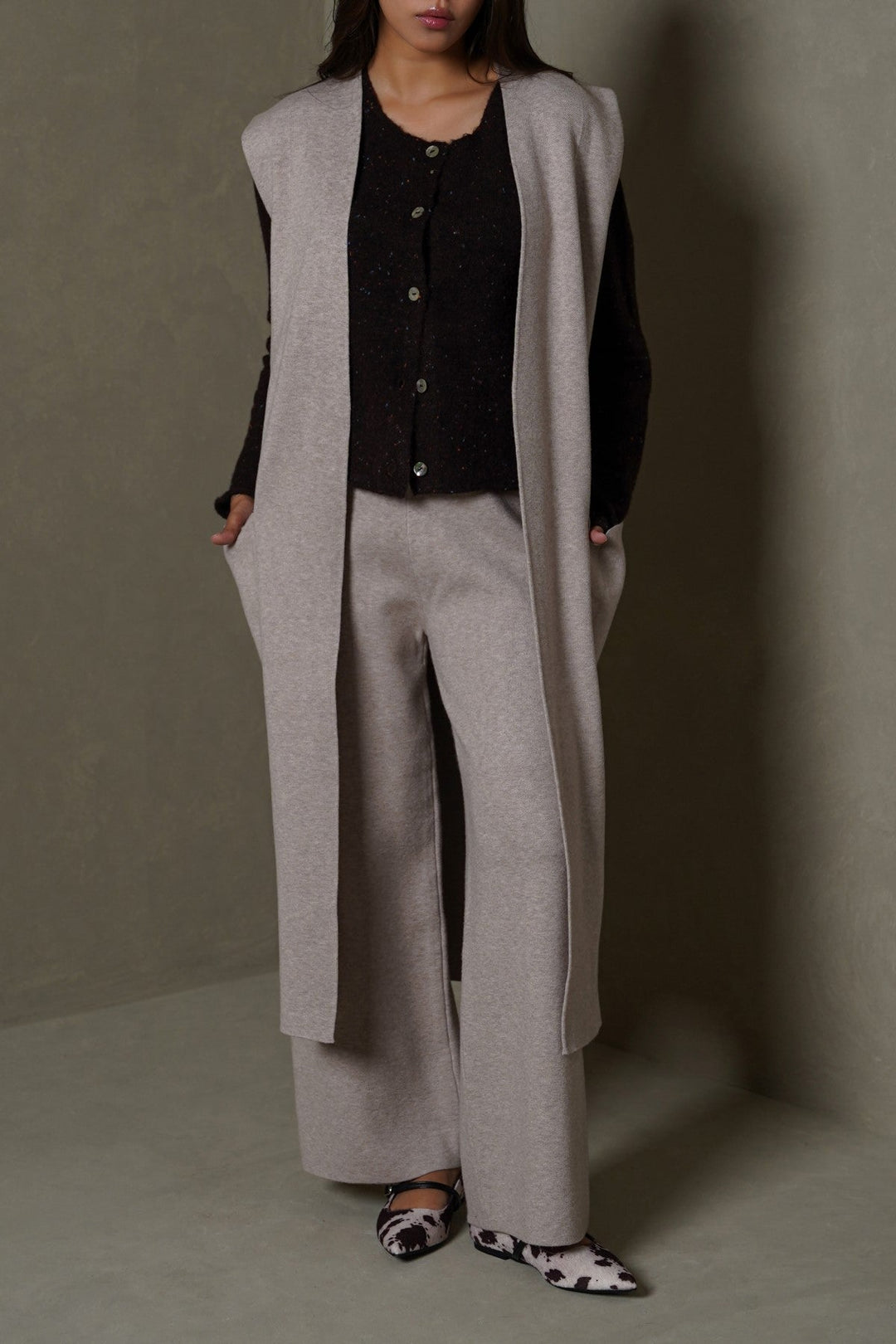 BEIGE URBAN WALK CARDIGAN