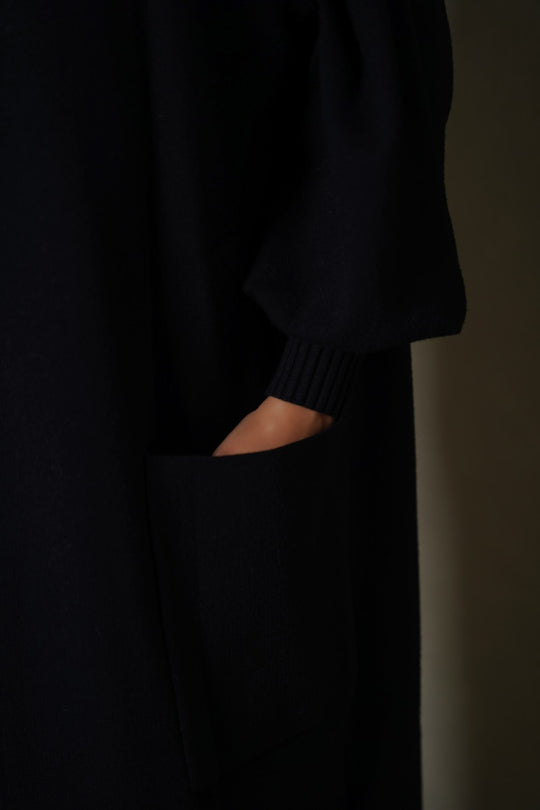 BLACK URBAN WALK CARDIGAN