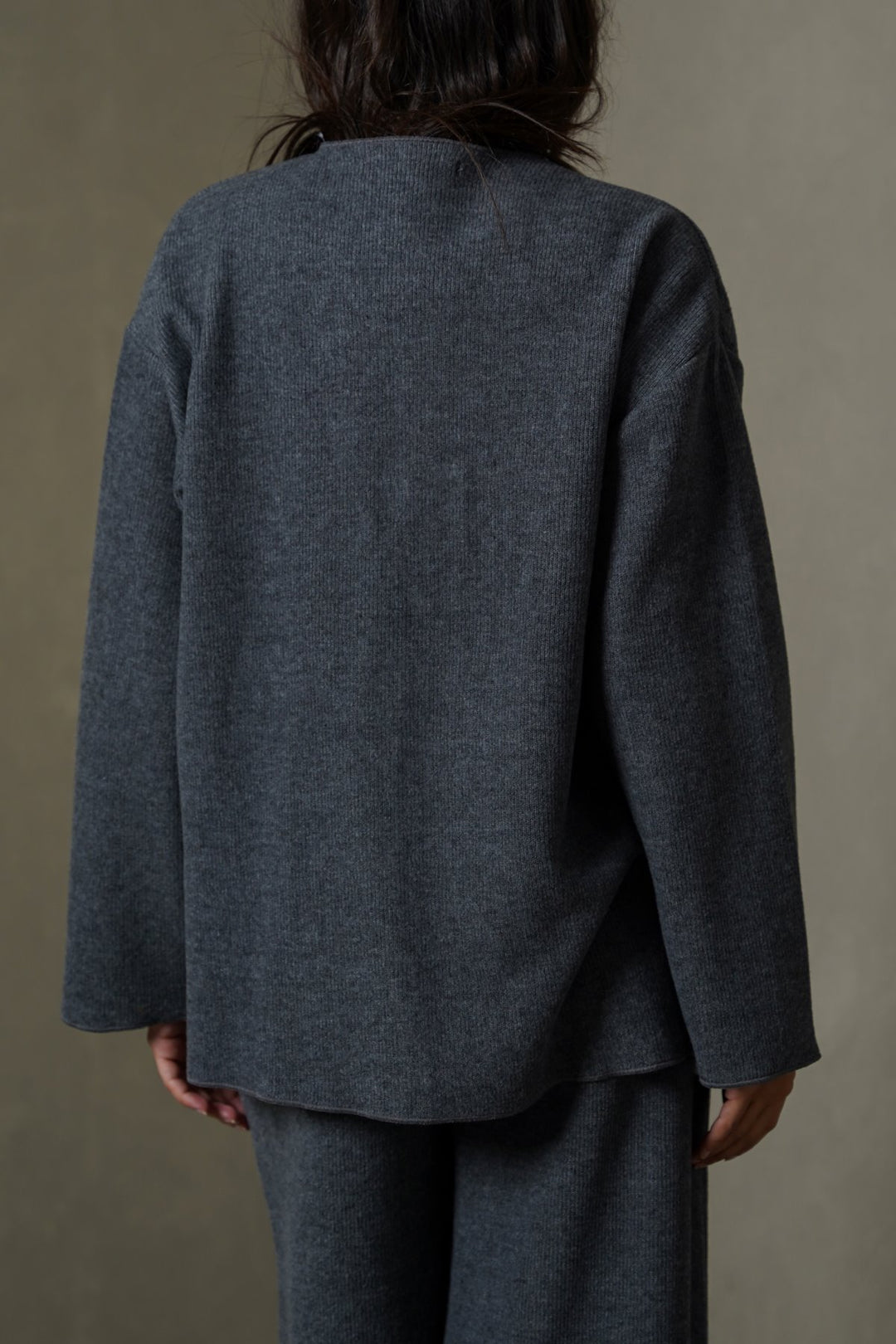 CHARCOAL CLOUD LOUNGE CARDIGAN