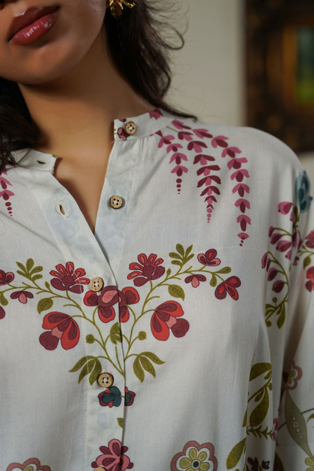 CREAM SPRING HEARTS SHIRT