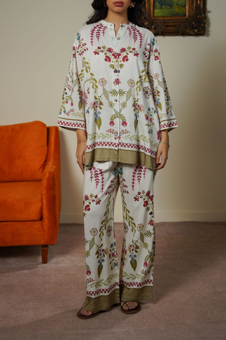 CREAM SPRING HEARTS SHIRT