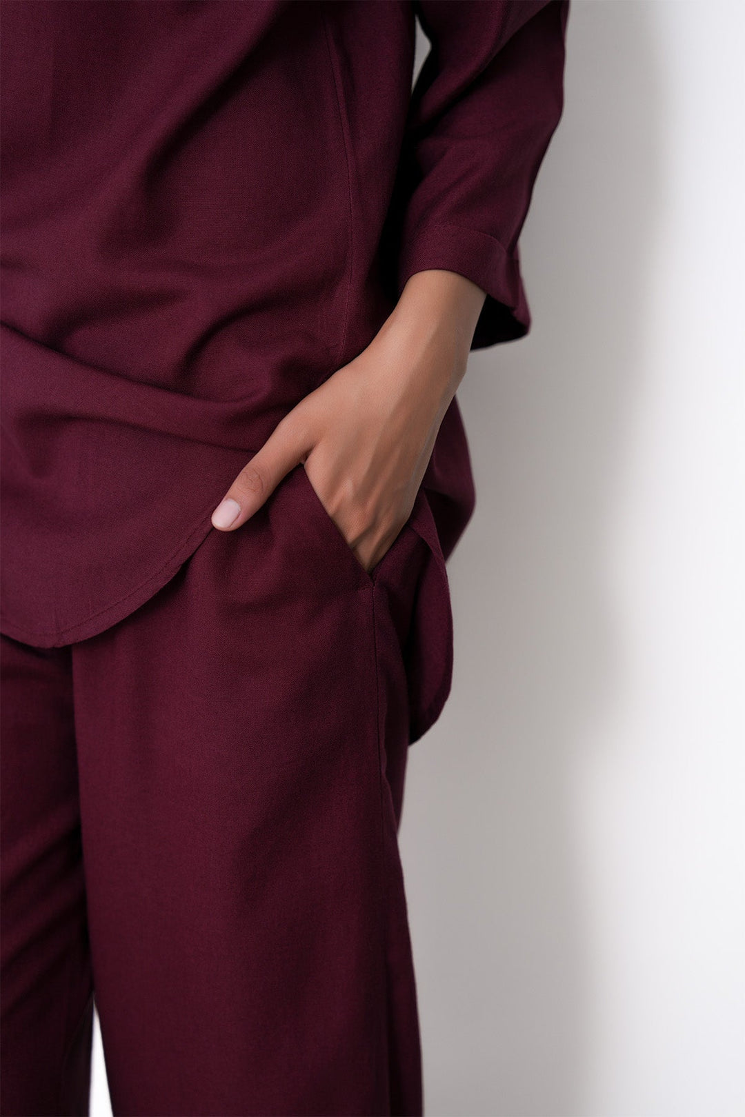 BURGUNDY-STRAIGHT WIDE PANTS
