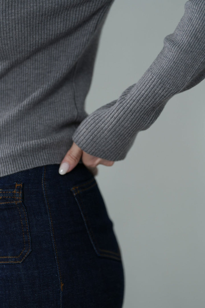 FLARE BUCKLED JEANS