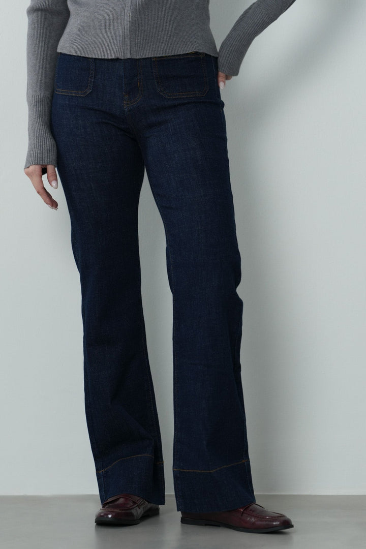 FLARE BUCKLED JEANS