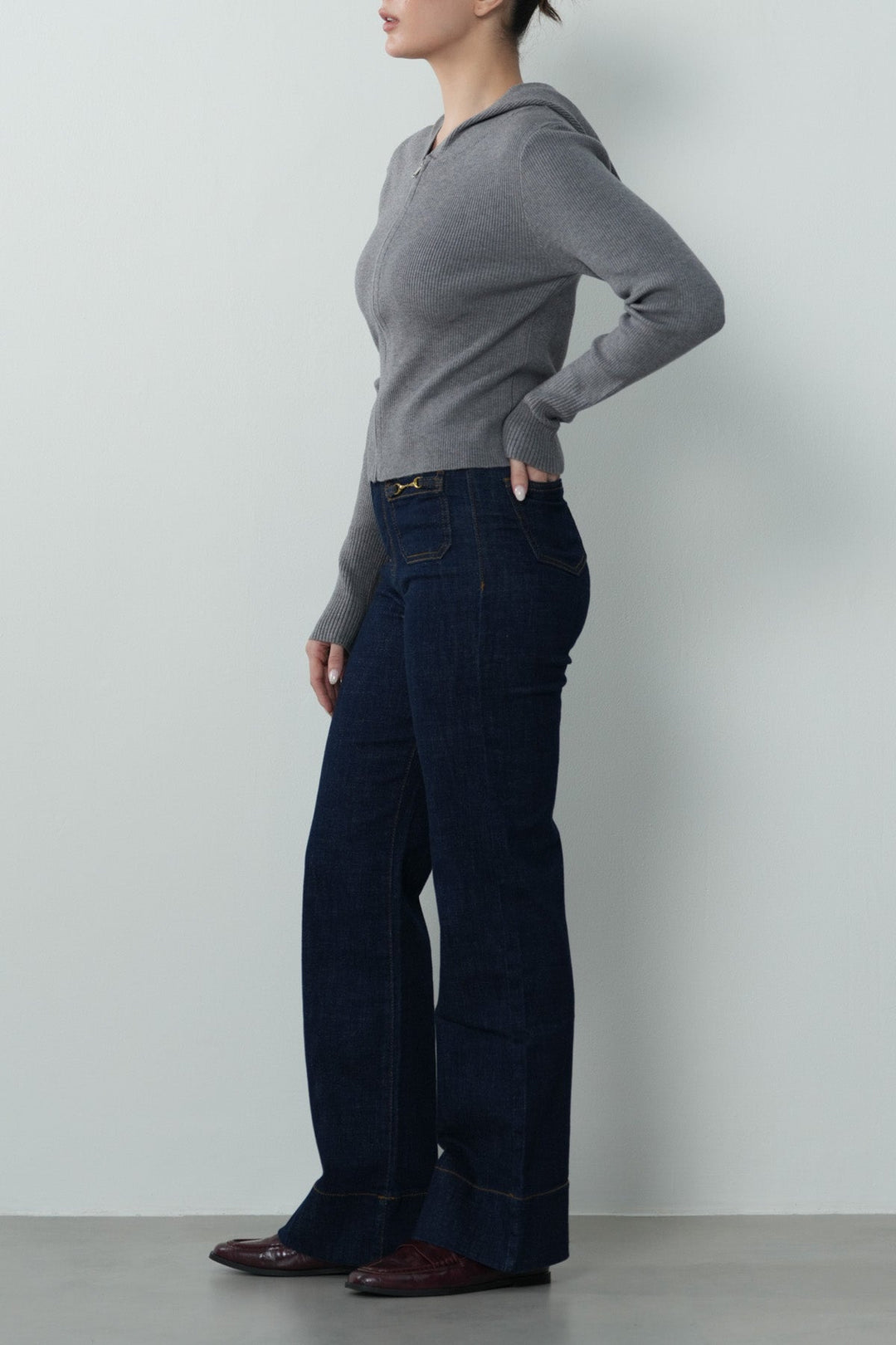 FLARE BUCKLED JEANS
