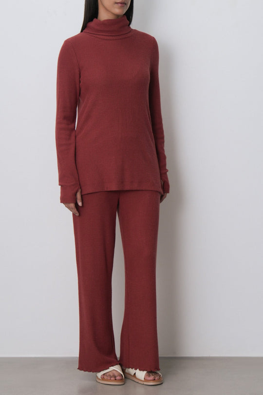 FLUTTER KNIT PANTS