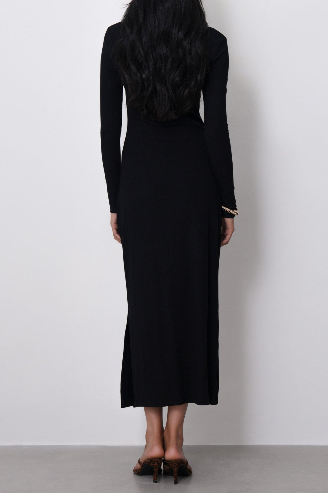 BLACK-SCOOP NECK DRESS