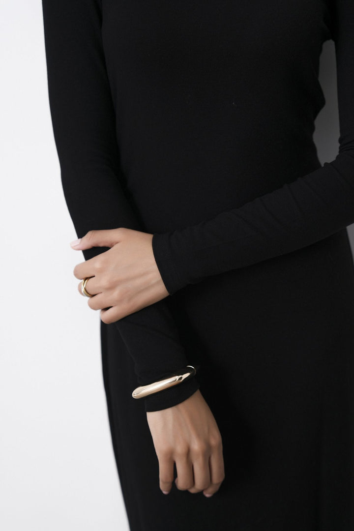 BLACK-SCOOP NECK DRESS