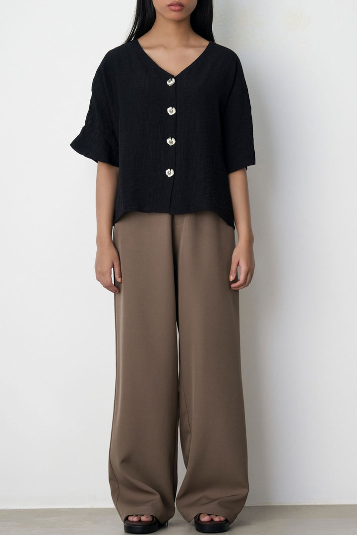 BLACK GINGKO TEXTURED BLOUSE