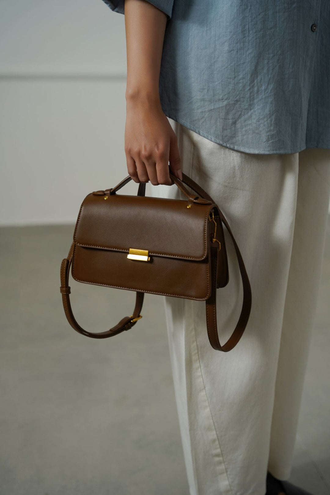 BROWN CANBERRA CROSSBODY