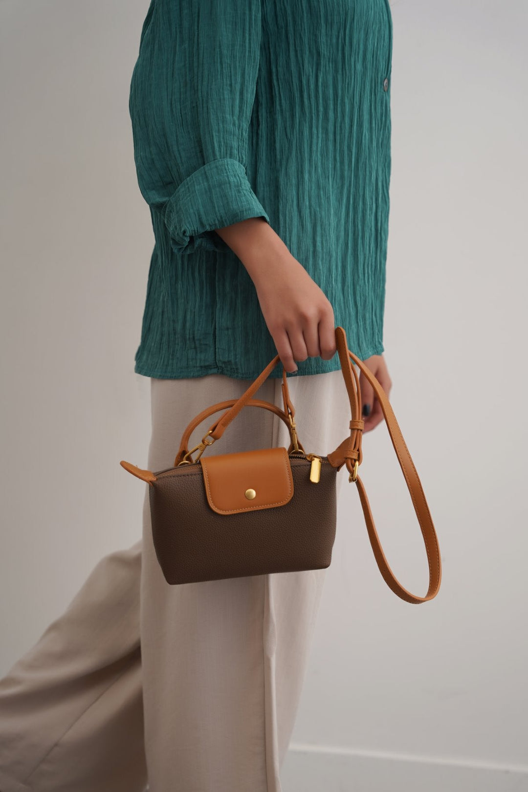 COFFEE SMALL LOTUS CROSSBODY