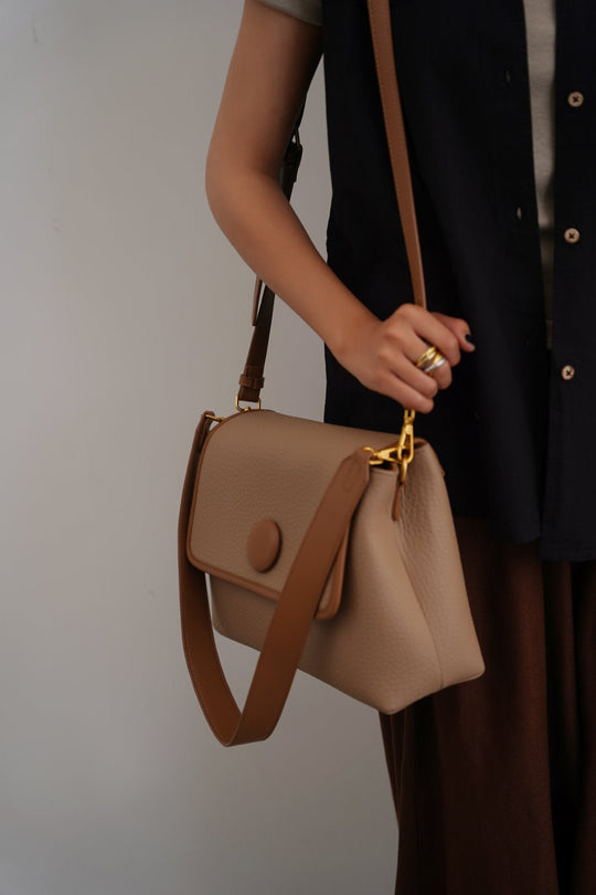 TAUPE BUTTER SHOULDER BAG