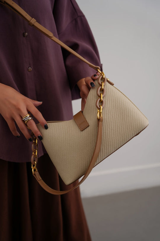 BEIGE RAZOR CROSSBODY BAG