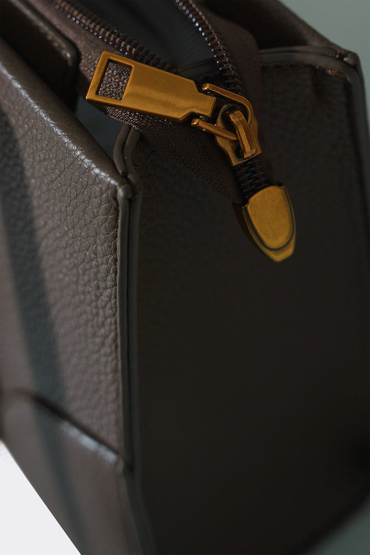COFFEE FORM AND FUNCTION SHOULDER BAG