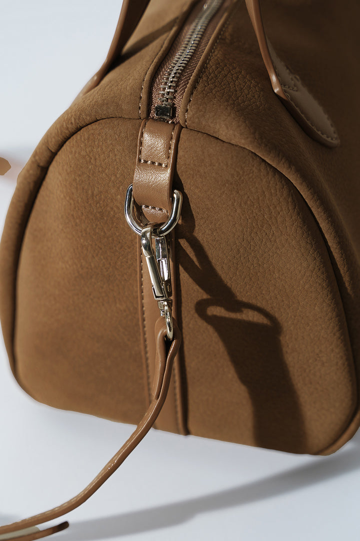 CROSSROADS SHOULDER BAG