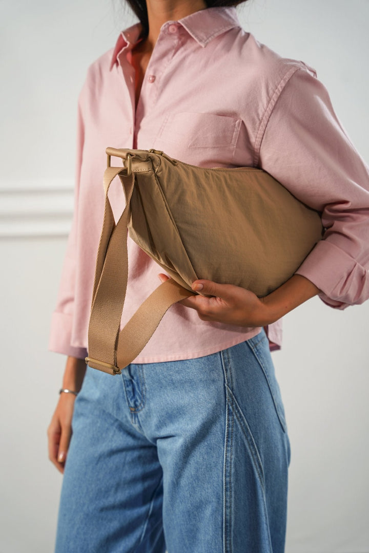 BEIGE EASY TRAVEL CROSSBODY
