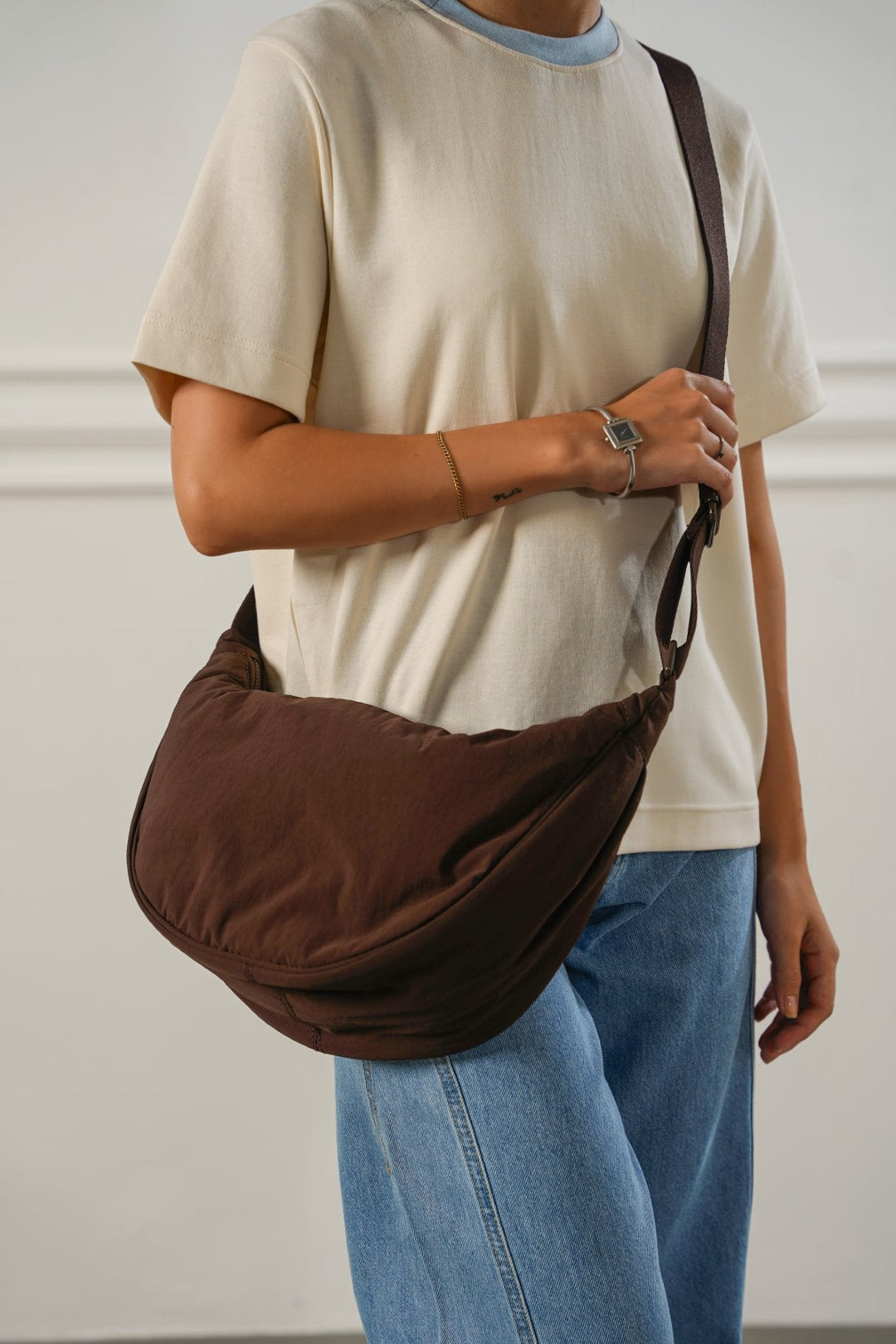 BROWN EASY TRAVEL CROSSBODY