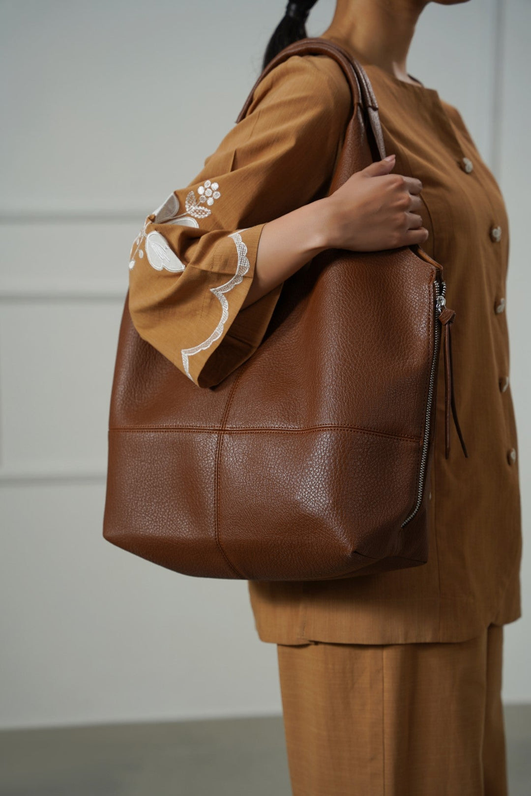 CAMEL SOFT TRAVELER TOTE