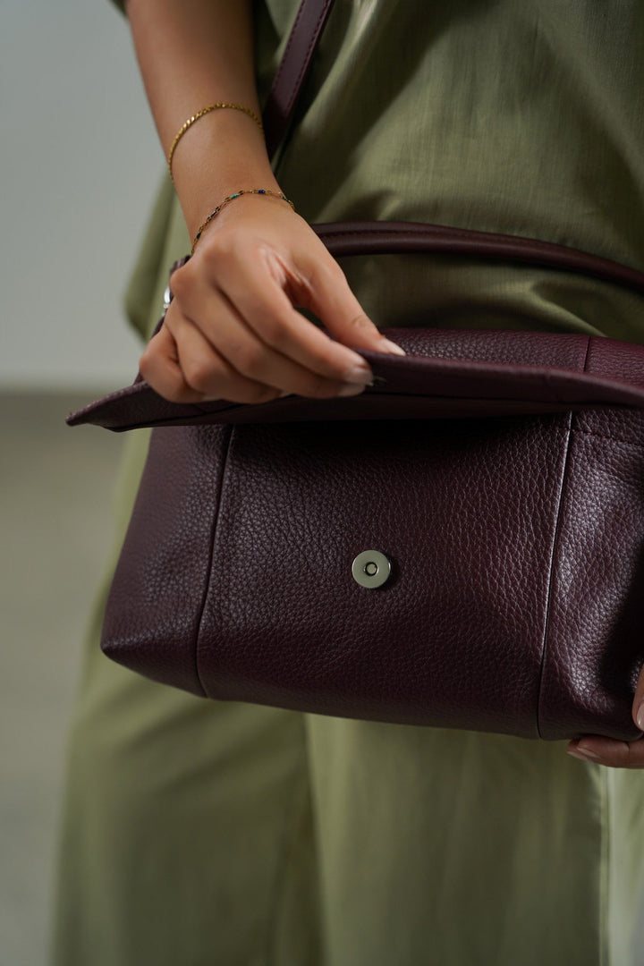 BURGUNDY MENORA CROSSBODY BAG