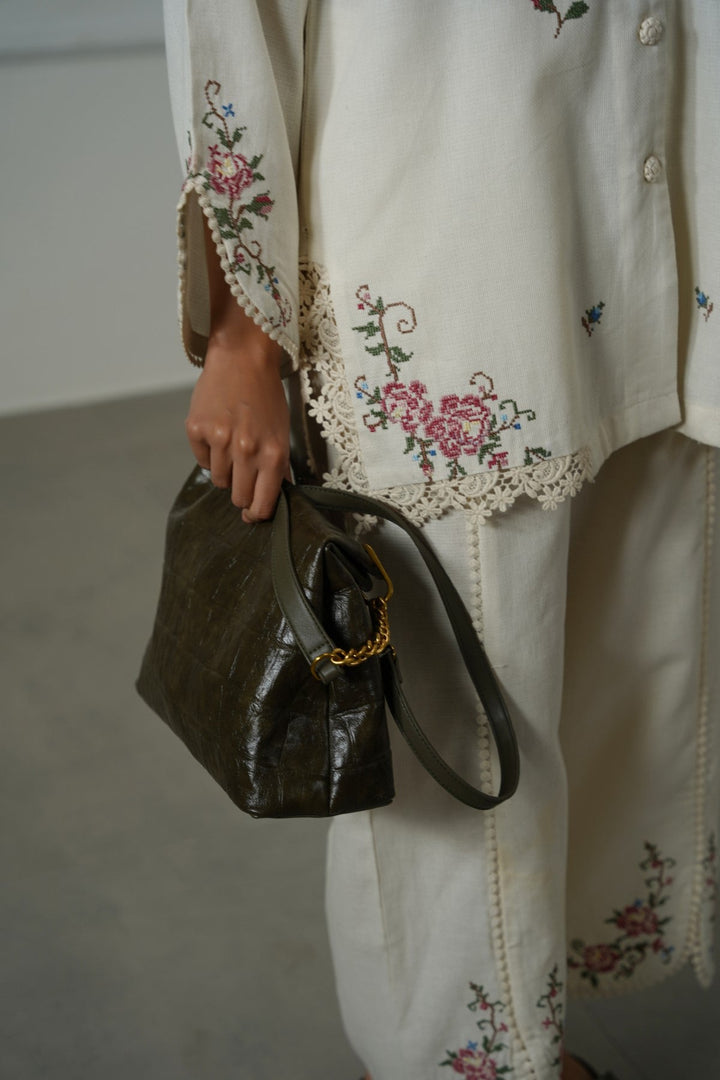 OLIVE CARMO EMBOSSED SHOULDER BAG