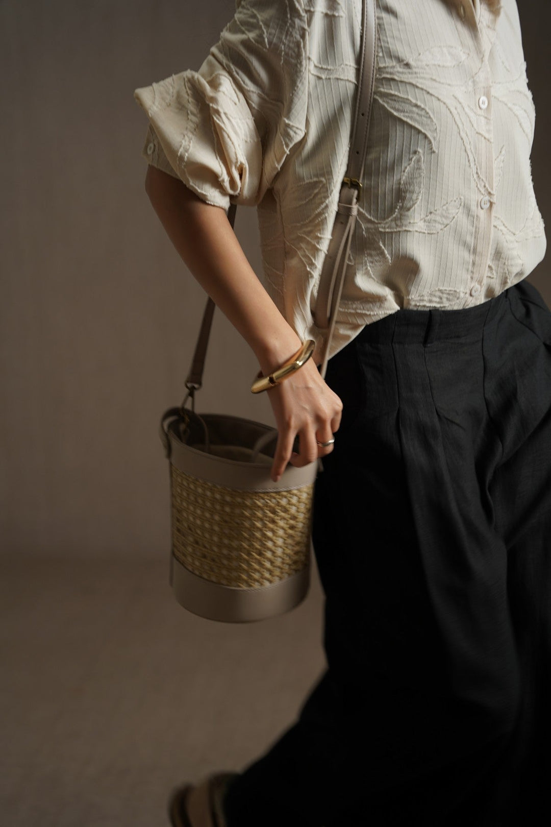 TAUPE TROPICANA BUCKET BAG