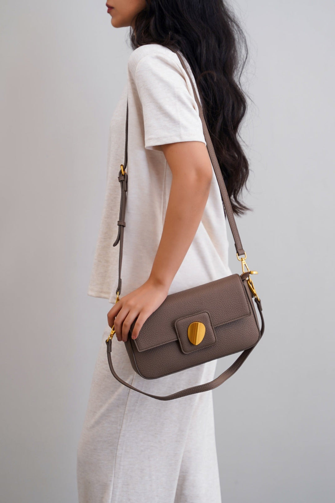 TAN STUDIO SHOULDER BAG
