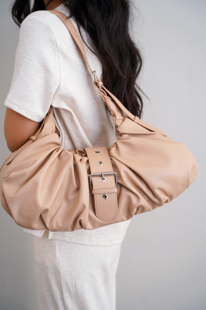 BEIGE CROISSANT SHOULDER BAG