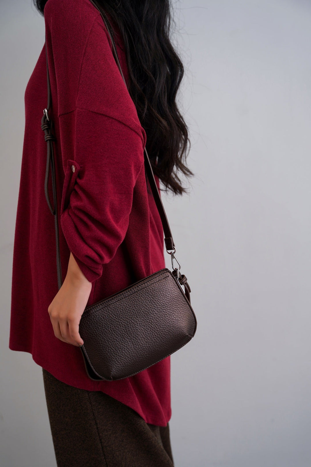 GUN BUTTER CROSSBODY BAG